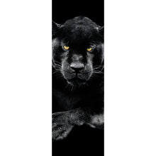 Lade das Bild in den Galerie-Viewer, Aluminiumbild Jaguar auf schwarzem Hintergrund Panorama Hoch