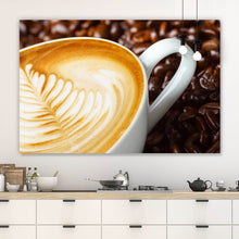 Lade das Bild in den Galerie-Viewer, Leinwandbild Kaffeetasse mit Bohnen Querformat