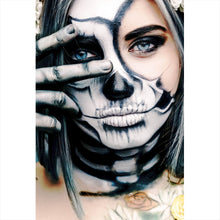 Lade das Bild in den Galerie-Viewer, Poster La Catrina Blue Eye Hochformat