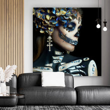 Lade das Bild in den Galerie-Viewer, Leinwandbild La Catrina mit blauen Blüten Quadrat