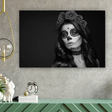 Lade das Bild in den Galerie-Viewer, Leinwandbild La Catrina Schwarz Weiß Querformat