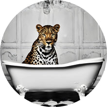 Lade das Bild in den Galerie-Viewer, Aluminiumbild gebürstet Leopard in der Badewanne Modern Art Kreis