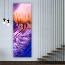 Lade das Bild in den Galerie-Viewer, Spannrahmenbild Leuchtende Quallen Panorama Hoch