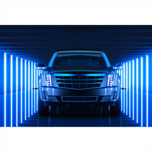 Lade das Bild in den Galerie-Viewer, Leinwandbild Limousine im Neonlicht Querformat