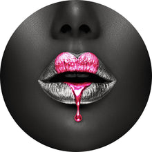Lade das Bild in den Galerie-Viewer, Aluminiumbild gebürstet Lippen Herzform Kreis