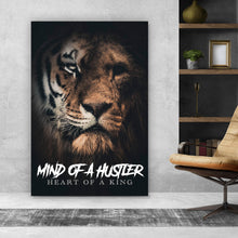 Lade das Bild in den Galerie-Viewer, Poster Löwe mind of a hustler Hochformat
