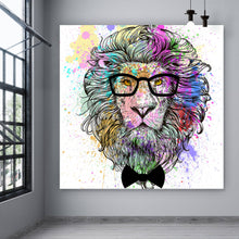 Lade das Bild in den Galerie-Viewer, Leinwandbild Löwe mit Brille Aquarell Quadrat