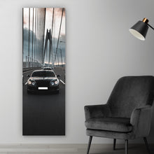 Lade das Bild in den Galerie-Viewer, Poster Luxusautos in der Fahrt auf einer Brücke Panorama Hoch