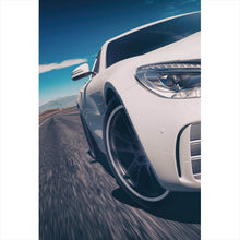 Lade das Bild in den Galerie-Viewer, Aluminiumbild Luxuswagen gibt Gas Hochformat