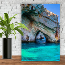 Lade das Bild in den Galerie-Viewer, Acrylglasbild Malerische Inselküste Hochformat
