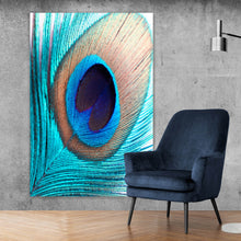 Lade das Bild in den Galerie-Viewer, Leinwandbild Pfauenfeder Türkis Hochformat