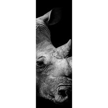 Lade das Bild in den Galerie-Viewer, Spannrahmenbild Nashorn auf schwarzem Hintergrund Panorama Hoch