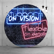 Lade das Bild in den Galerie-Viewer, Aluminiumbild gebürstet Neonfarbiger Spruch Mauer Kreis