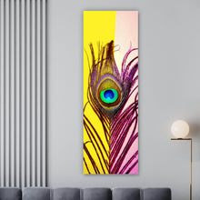 Lade das Bild in den Galerie-Viewer, Leinwandbild Pfauenfeder auf buntem Hintergrund Panorama Hoch