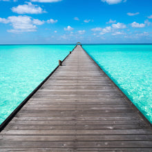 Lade das Bild in den Galerie-Viewer, Leinwandbild Pier über blauem Meer Quadrat