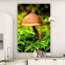 Lade das Bild in den Galerie-Viewer, Poster Pilz im Grünen Hochformat