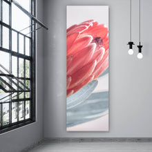 Lade das Bild in den Galerie-Viewer, Spannrahmenbild Pinke Knospe Panorama Hoch