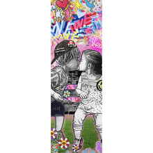 Lade das Bild in den Galerie-Viewer, Leinwandbild Pop Art Kissing Kids Panorama Hoch