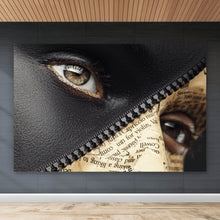Lade das Bild in den Galerie-Viewer, Aluminiumbild Portrait mit Zeitungs Make-up Querformat