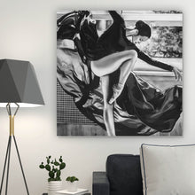 Lade das Bild in den Galerie-Viewer, Poster Prima Ballerina Vintage Zeichenstil Quadrat