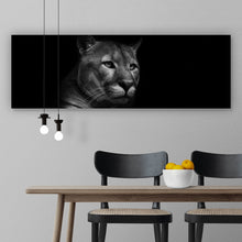 Lade das Bild in den Galerie-Viewer, Leinwandbild Puma auf Schwarz Panorama