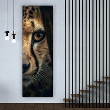 Lade das Bild in den Galerie-Viewer, Leinwandbild Raubkatze auf der Lauer Panorama Hoch