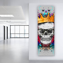 Lade das Bild in den Galerie-Viewer, Leinwandbild Schädel mit Krone Modern Art Panorama Hoch