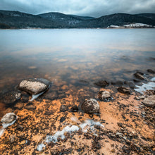 Lade das Bild in den Galerie-Viewer, Aluminiumbild gebürstet Schluchsee im Winter Quadrat