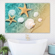 Lade das Bild in den Galerie-Viewer, Poster Seesterne und Muscheln am Strand Querformat