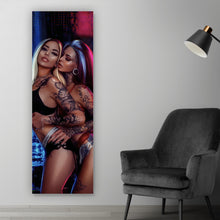 Lade das Bild in den Galerie-Viewer, Poster Sexy City Girls Panorama Hoch