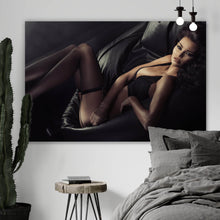 Lade das Bild in den Galerie-Viewer, Leinwandbild Sexy Frau in sinnlicher Unterwäsche Querformat