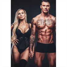 Lade das Bild in den Galerie-Viewer, Leinwandbild Sexy Tattoo Paar Hochformat