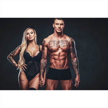 Lade das Bild in den Galerie-Viewer, Spannrahmenbild Sexy Tattoo Paar Querformat