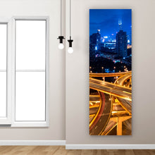Lade das Bild in den Galerie-Viewer, Spannrahmenbild Shanghai Skyline bei Nacht Panorama Hoch