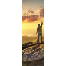 Lade das Bild in den Galerie-Viewer, Poster Sieger auf dem Berggipfel Panorama Hoch