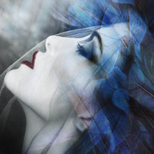 Lade das Bild in den Galerie-Viewer, Spannrahmenbild Sinnliche Frau mit Schleier Quadrat