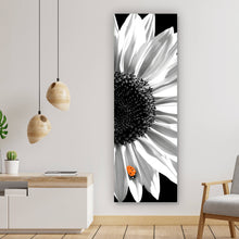 Lade das Bild in den Galerie-Viewer, Spannrahmenbild Sonnenblume mit Marienkäfer Panorama Hoch