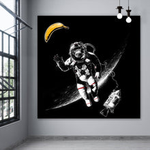 Lade das Bild in den Galerie-Viewer, Spannrahmenbild Space Monkey Quadrat