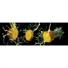 Lade das Bild in den Galerie-Viewer, Poster Spritzende Ananas Panorama
