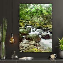 Lade das Bild in den Galerie-Viewer, Spannrahmenbild Steiniger Wasserfall Hochformat