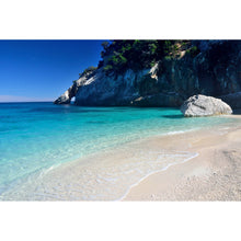 Lade das Bild in den Galerie-Viewer, Leinwandbild Strand auf Sardinien Querformat