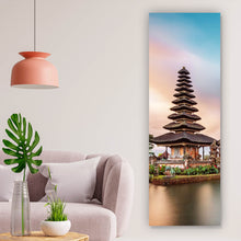 Lade das Bild in den Galerie-Viewer, Leinwandbild Tempel in Indonesien Panorama Hoch