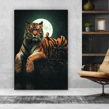 Lade das Bild in den Galerie-Viewer, Aluminiumbild gebürstet Tiger bei Vollmond Hochformat