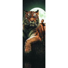 Lade das Bild in den Galerie-Viewer, Leinwandbild Tiger bei Vollmond Panorama Hoch