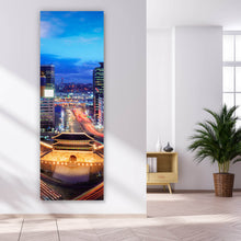 Lade das Bild in den Galerie-Viewer, Leinwandbild Tor am Markt Südkorea Panorama Hoch