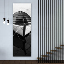 Lade das Bild in den Galerie-Viewer, Poster Verlassenes Boot im Wasser Panorama Hoch