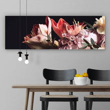 Lade das Bild in den Galerie-Viewer, Aluminiumbild Vintage Blumenstrauß Panorama