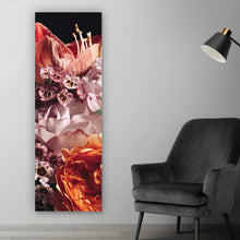 Lade das Bild in den Galerie-Viewer, Leinwandbild Vintage Blumenstrauß Panorama Hoch