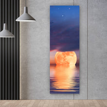 Lade das Bild in den Galerie-Viewer, Leinwandbild Vollmond über dem Meer Panorama Hoch