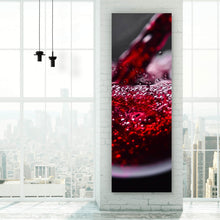 Lade das Bild in den Galerie-Viewer, Leinwandbild Vollmundiger Rotwein Panorama Hoch